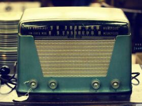 Aplikasi Radio Gratis untuk Streaming Radio Online